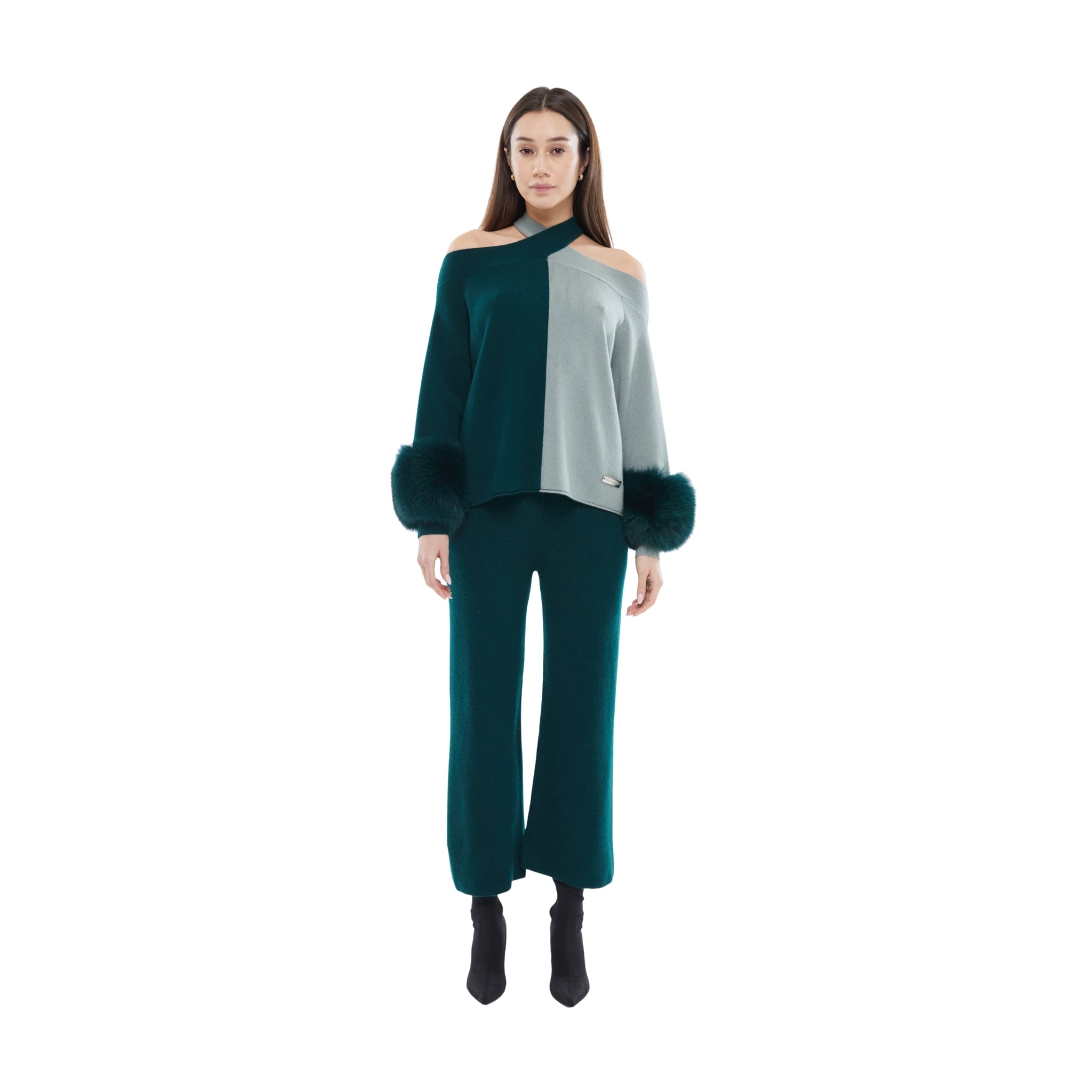 The Criss Cross Sweater with Cuffs in Meadow & Emerald