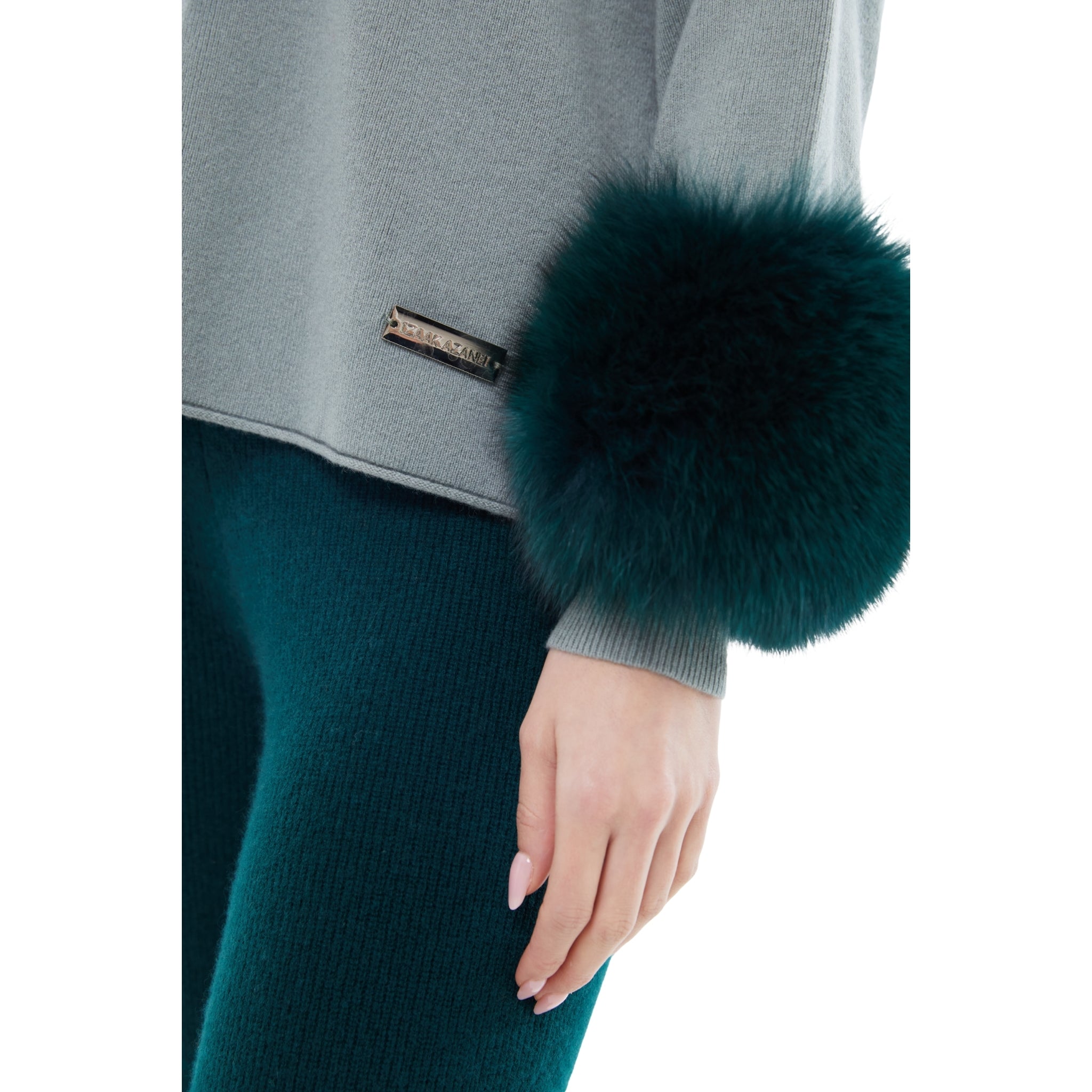 The Criss Cross Sweater with Cuffs in Meadow & Emerald