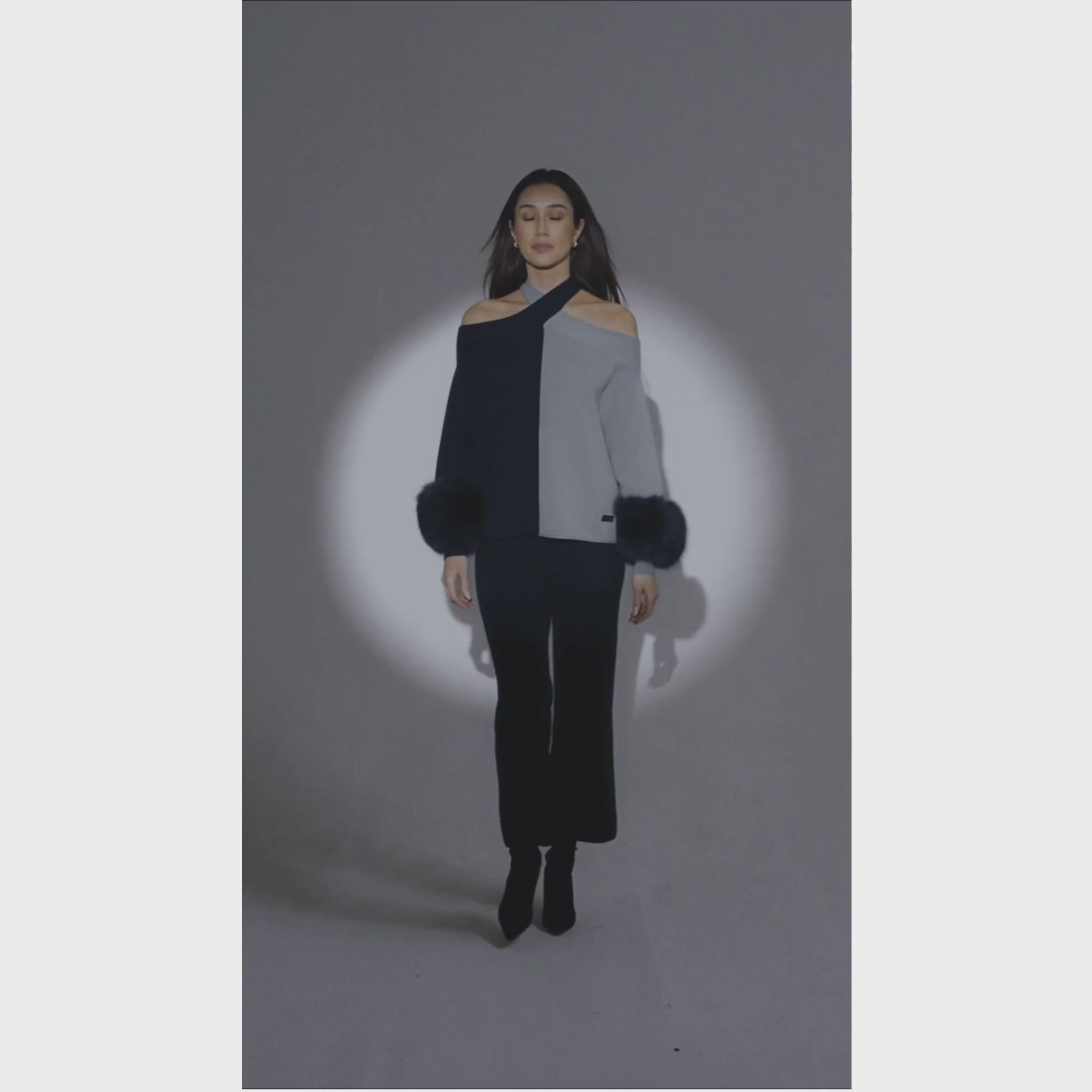 The Criss Cross Sweater with Cuffs in Meadow & Emerald