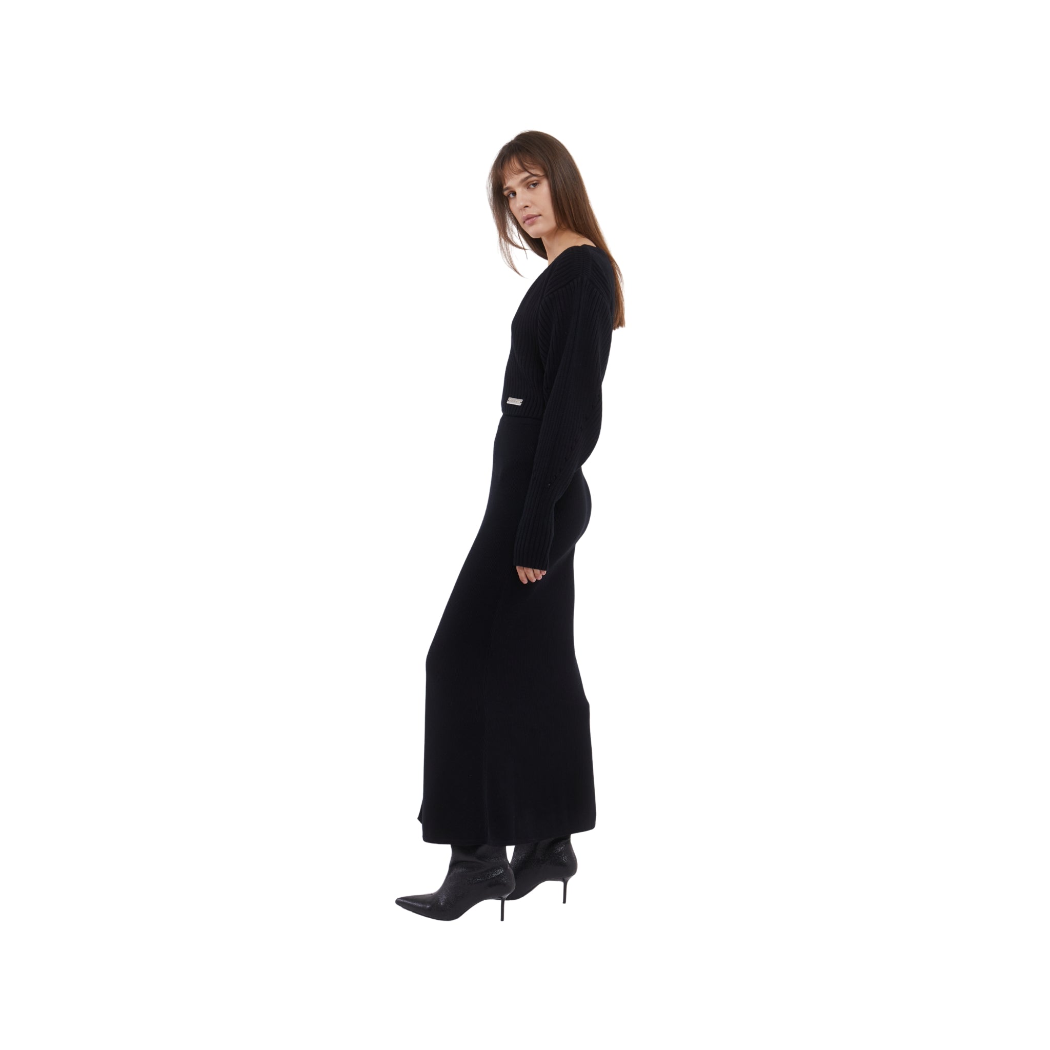 Ribbed Voluminous Sweater in Black