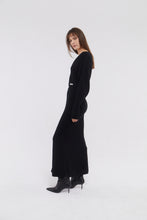 Load image into Gallery viewer, Ribbed Maxi Skirt in Black
