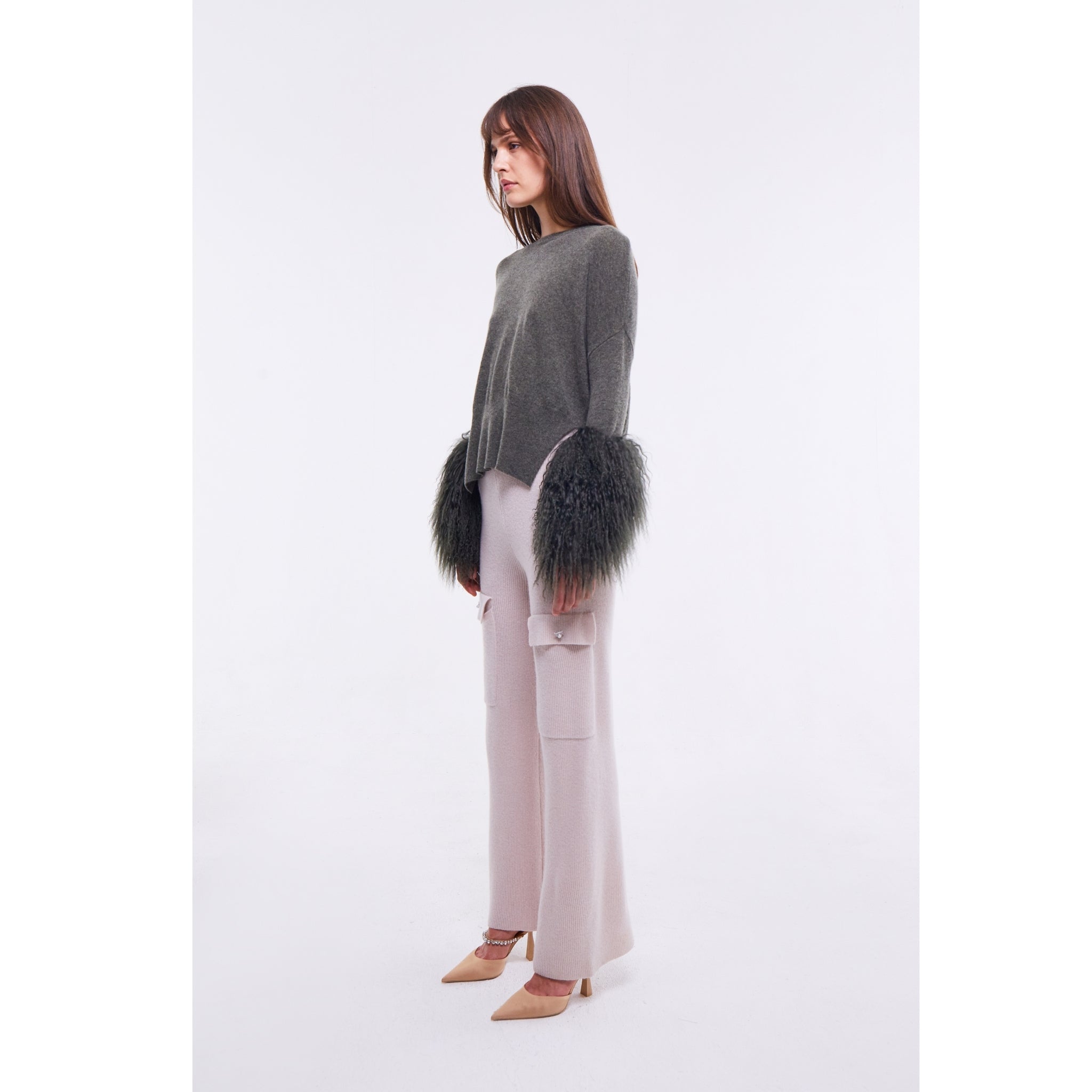 Round Neck Sweater with Shearling Cuffs in Army